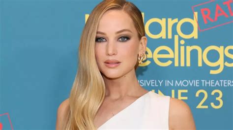 jennifer lawrencenudes|Jennifer Lawrence stuns fans by getting NAKED in X